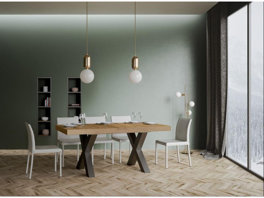 Table à manger en métal naturel